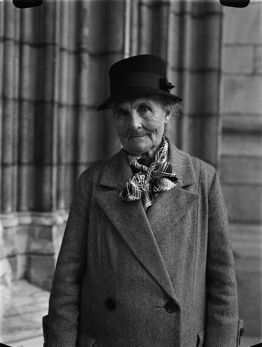 Paul Sandberg, “Caretaker” Lovisa Sandelin outside the workplace Uppsala Cathedral