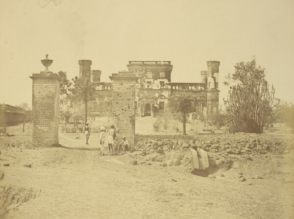 Felice Beato, [The Khurshid Munzil or 32nd Mess House]