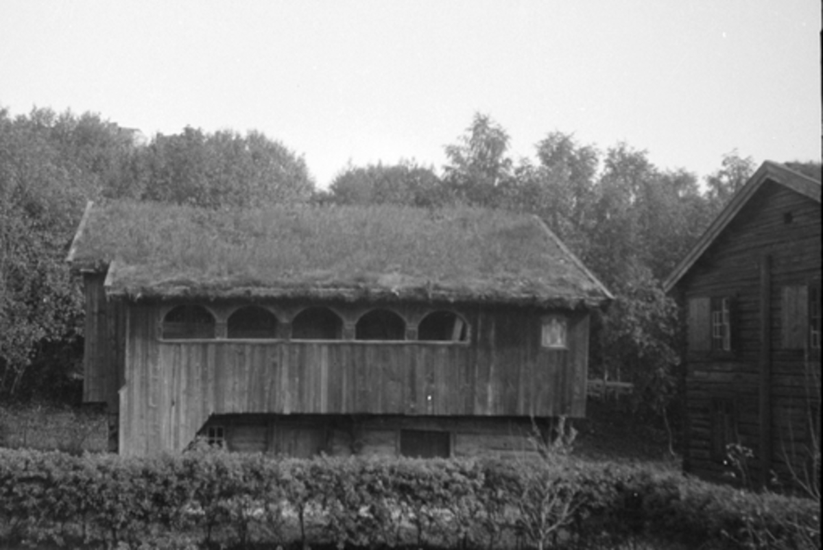 Toralv Bleken-Nilssen, SKRÅSTADLOFTET. HDH. 13. EKSTR.