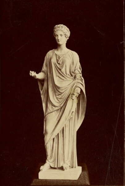 Unknown, [Statue of female figure]