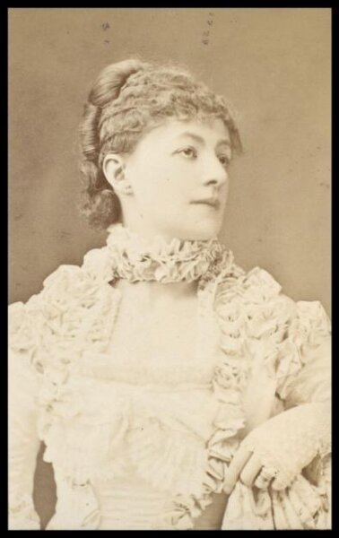 London Stereoscopic and Photographic Company, Guy Little Theatrical Photograph
