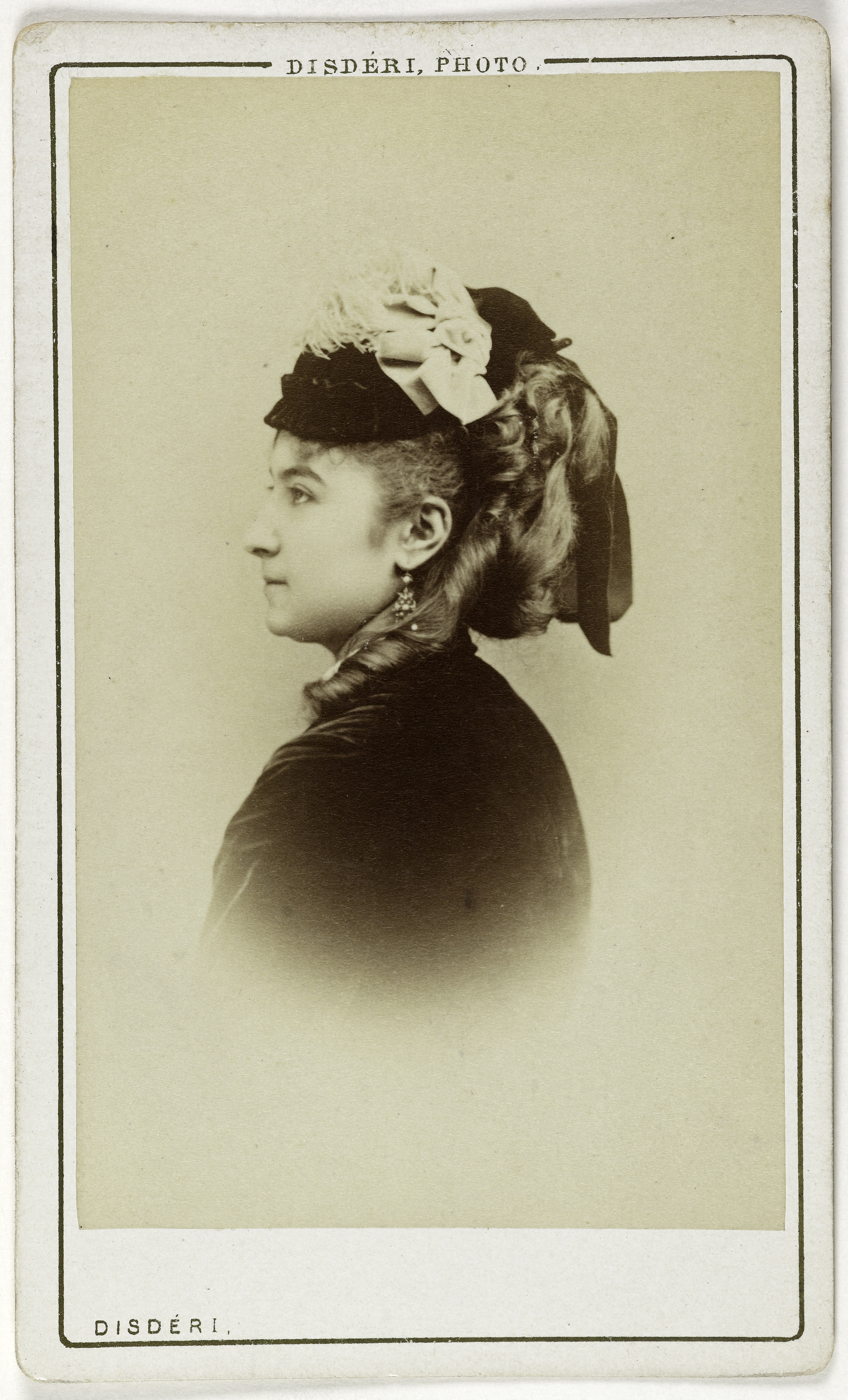 André-Adolphe-Eugène Disdéri, Portrait de Leblanc Léonide, (1842-1894), (actrice)