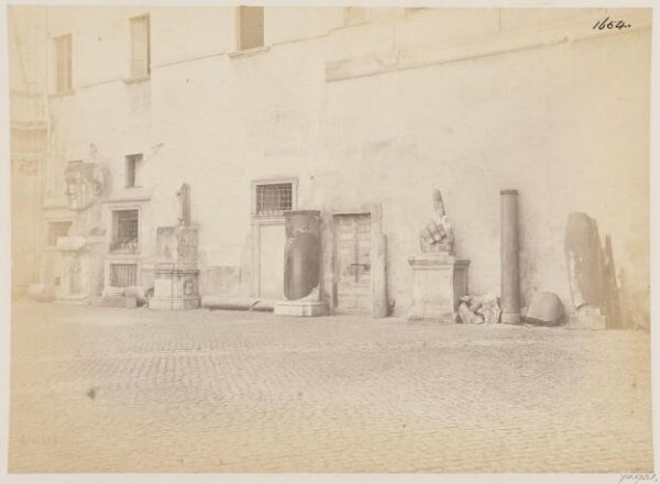 Parker, John Henry, Sculpture - View on the left side of the Court-yard of the Palazzo de' Conservatori on the Capitol, shewing fragments of colossal Statues