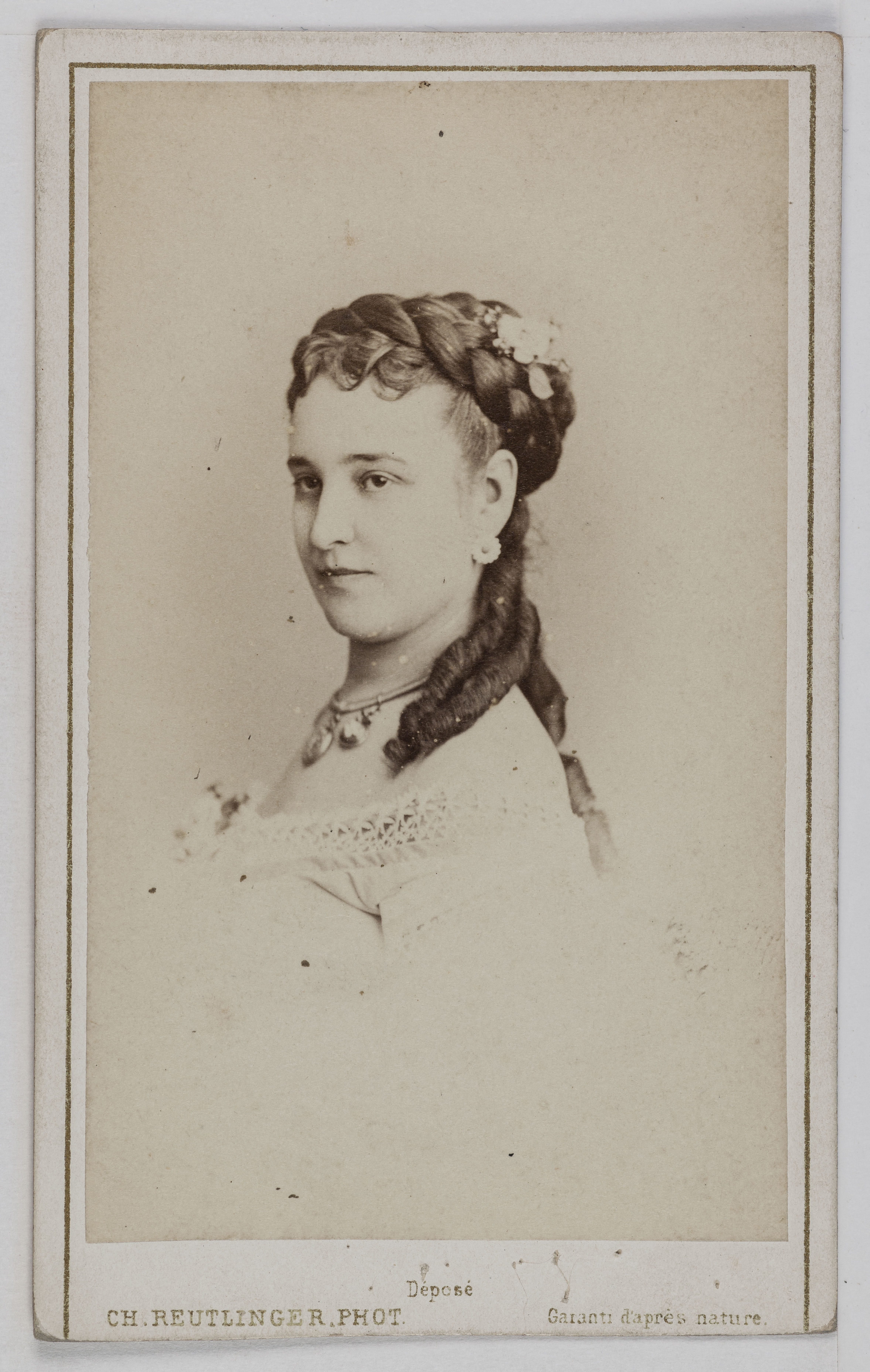 Charles Reutlinger, Portrait d'Henriette Véron, danseuse à l'Opéra et au Théâtre des Bouffes-Parisiens.