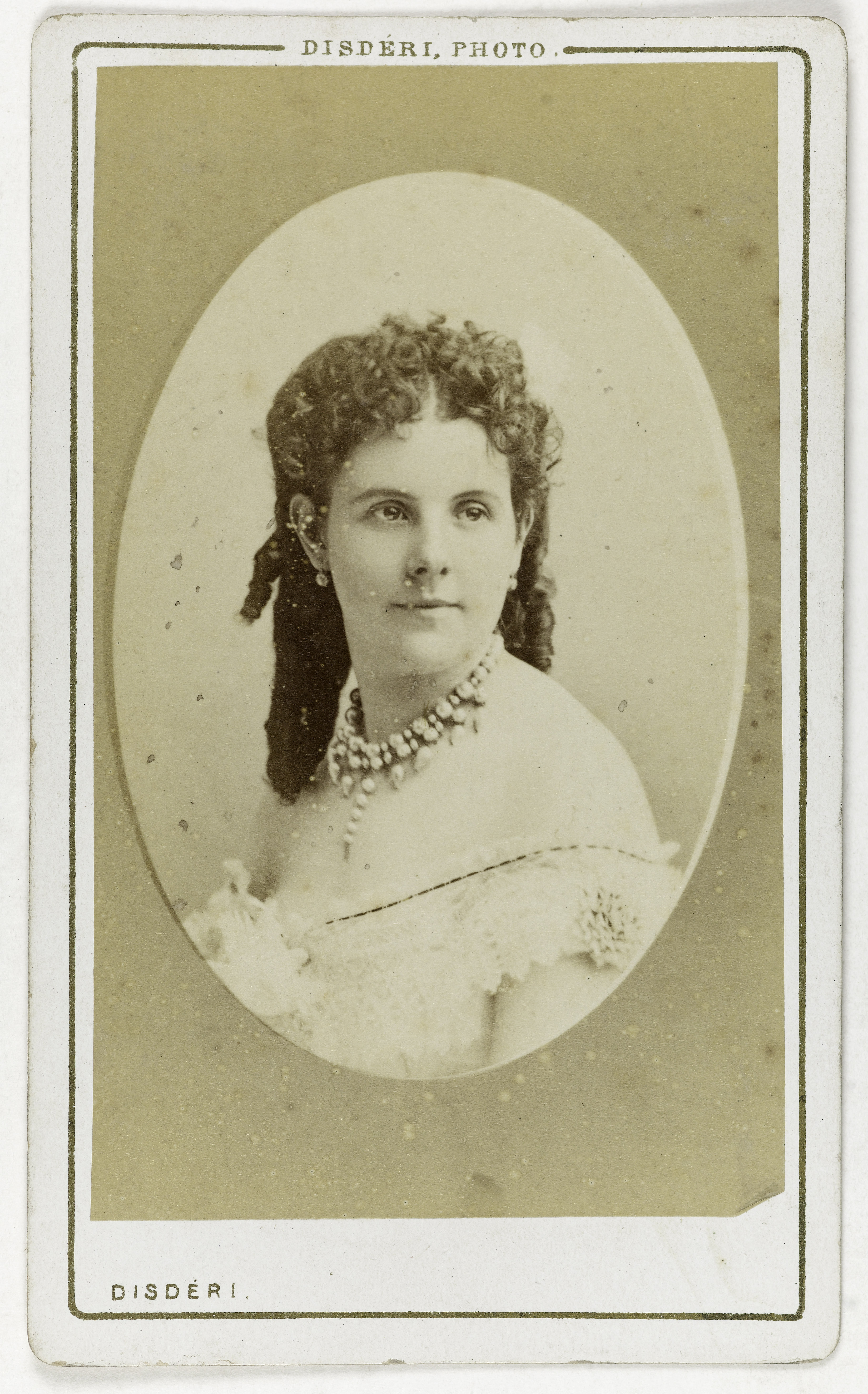André-Adolphe-Eugène Disdéri, Portrait de Morenzi, actrice au Théâtre des Italiens de 1869 à 1876.