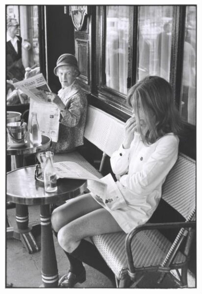 Cartier-Bresson, Henri, Paris. Saint Germain des Prés. Brasserie Lipp. 1969