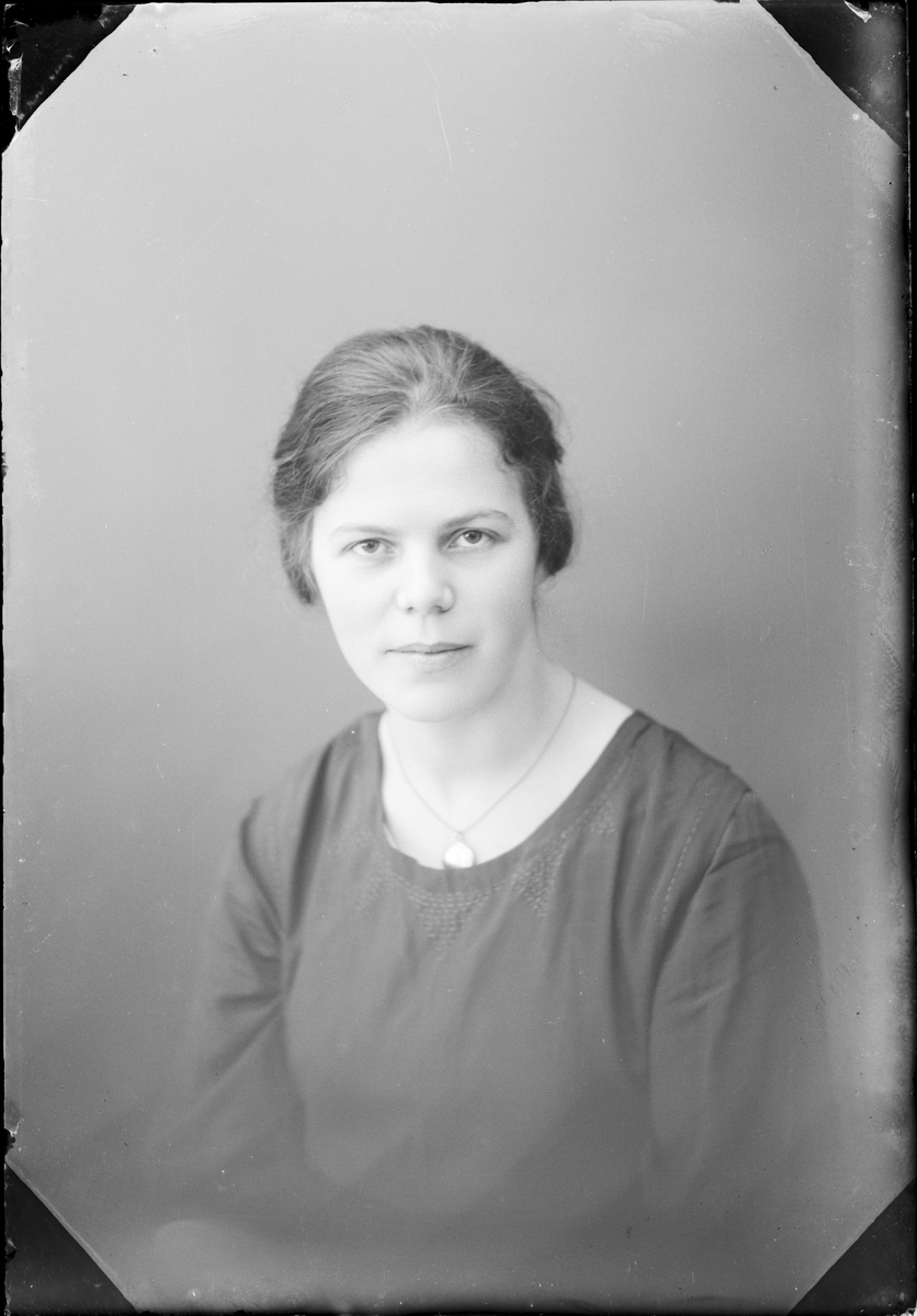 Skötsner-Edhlund, Ingeborg Grandin från Norrskedika, Börstil socken, Uppland