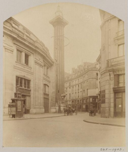 Atget, Jean-Eugène-Auguste, Halle au Ble, Paris, France