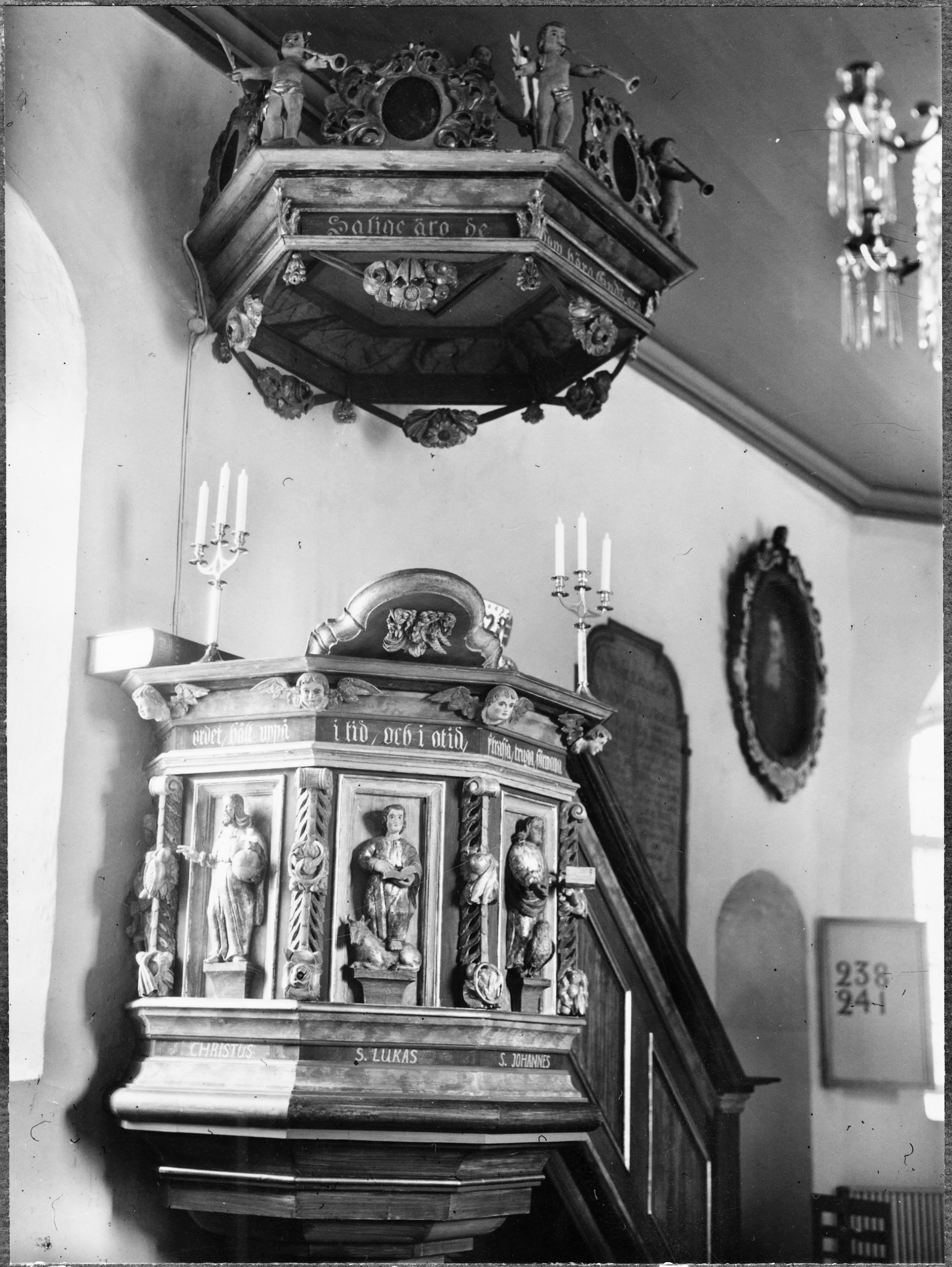 Olle Hellström, Od kyrka