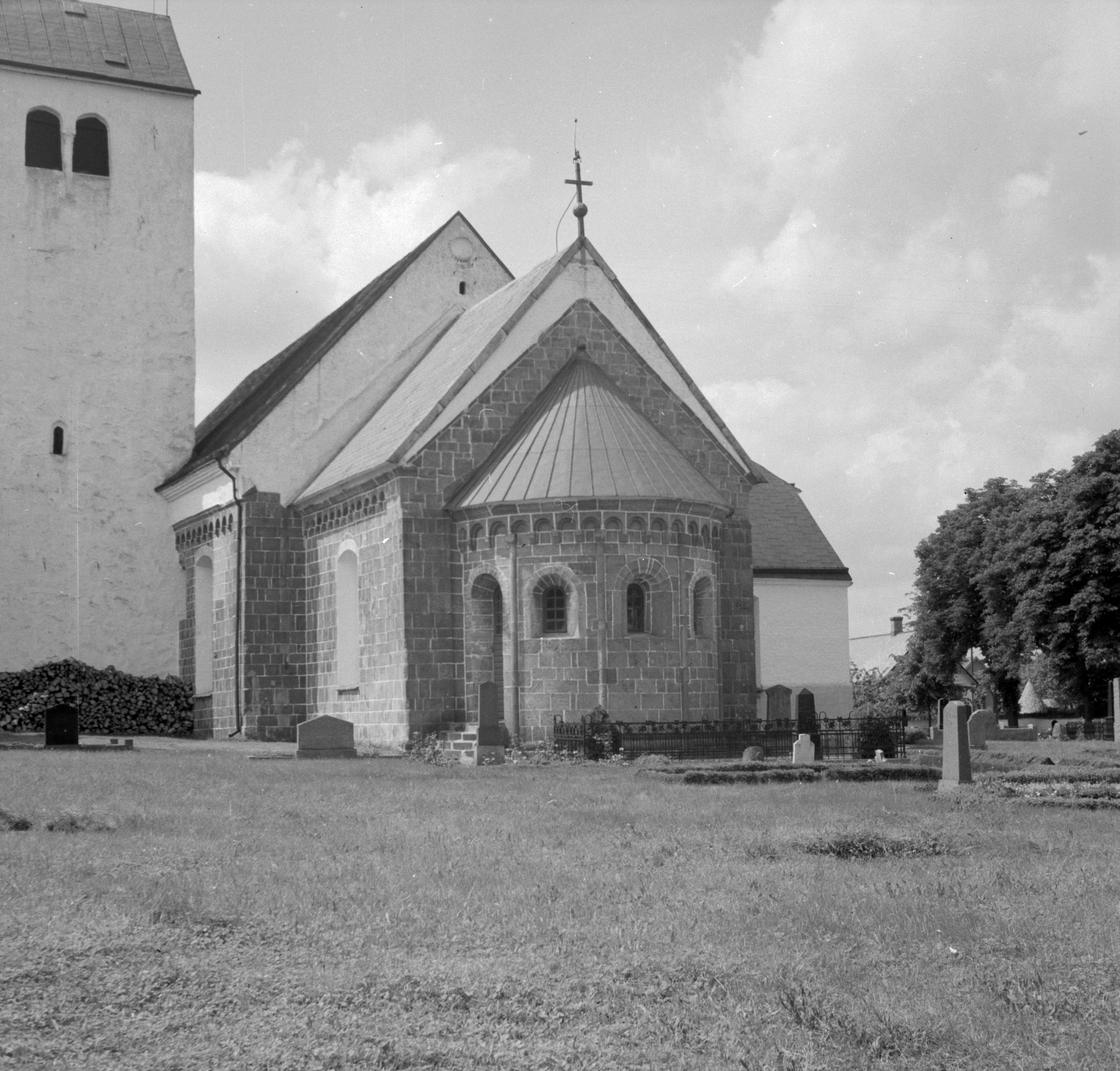 Erik Lundberg, Vä kyrka (Sankta Maria kyrka)