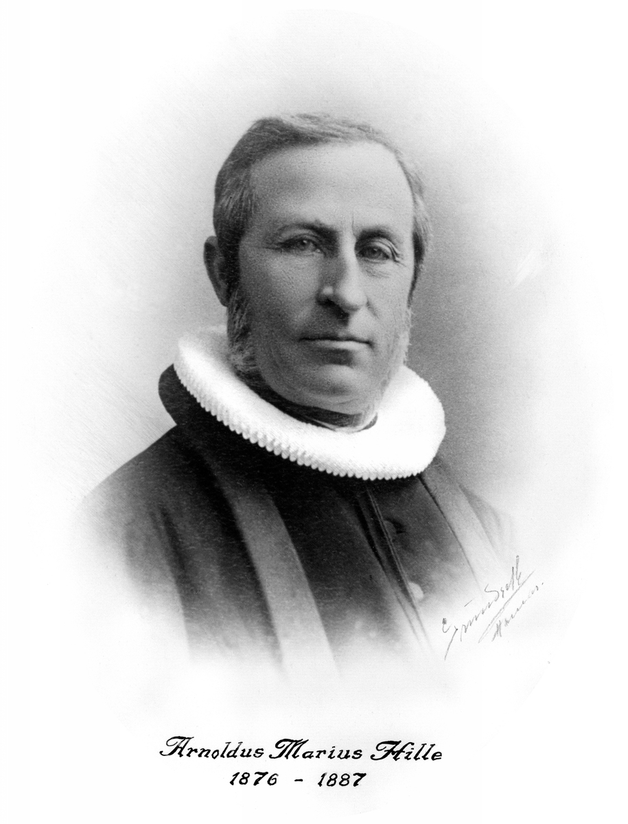 Anno Domkirkeodden, PORTRETT ARNOLDUS MARIUS HILLE, PREST, BISKOPPrest på Hamar fra 1876 til 1887.