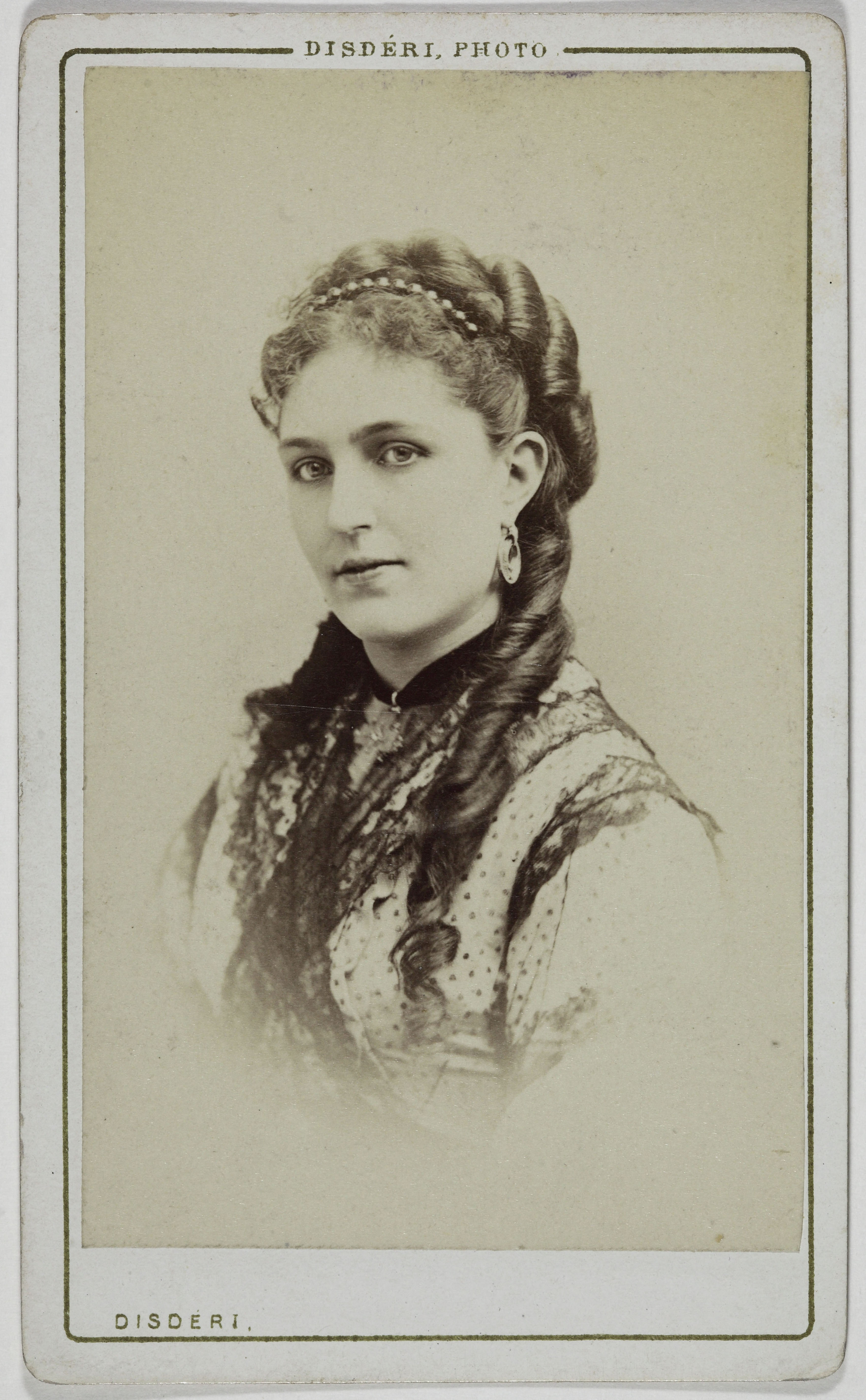 André-Adolphe-Eugène Disdéri, Portrait de Jeanne-Andrée, (J. M. G. de Beguelin dite, 18. - 1890), fille d'Agathine Munié et actrice