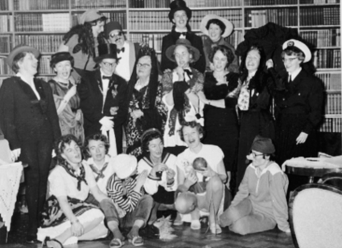 Anno Domkirkeodden, HAMAR SANITETSFORENING, JUNIORFORENING, KARNEVAL, SE JUBILEUMSBOK 2000 SIDE 61 FOR NAVN