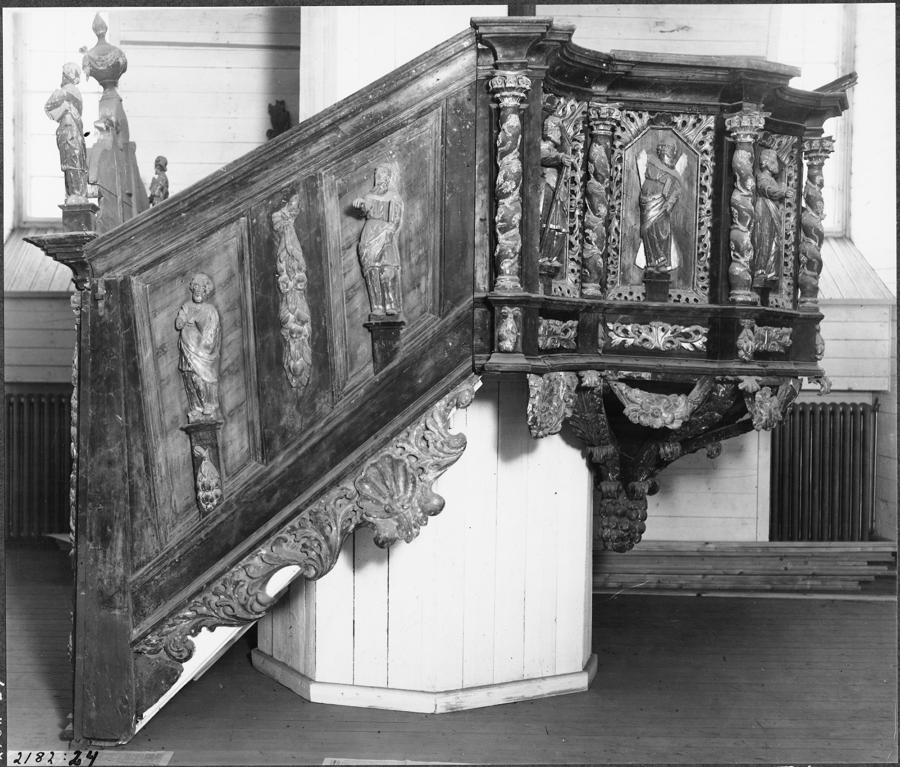 Olle Hellström, Skara domkyrka (Sankta Maria kyrka)