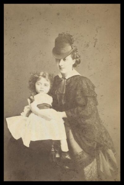London Stereoscopic and Photographic Company, Guy Little Theatrical Photograph