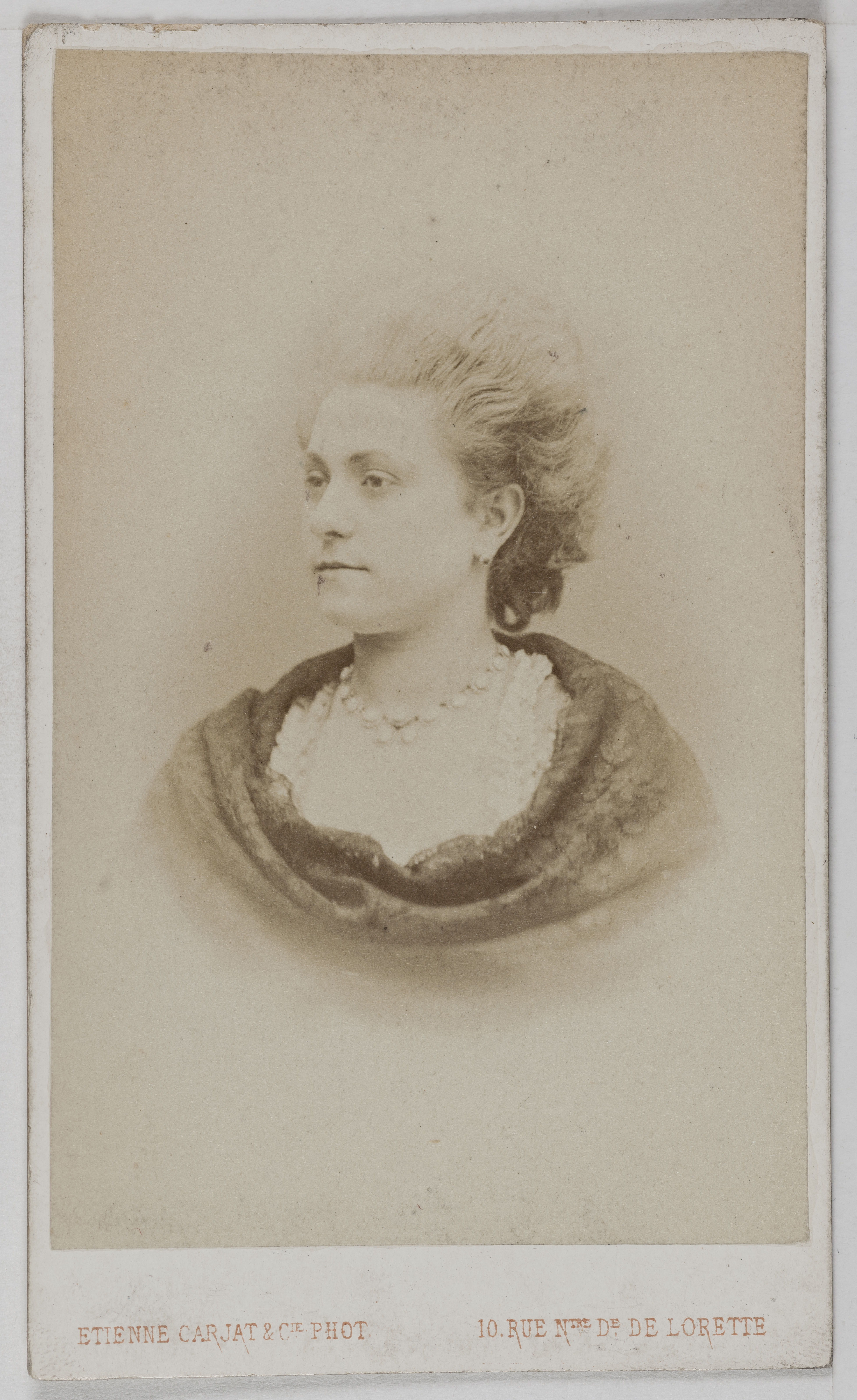 Carjat & Cie, Portrait de Magilton, (actrice)