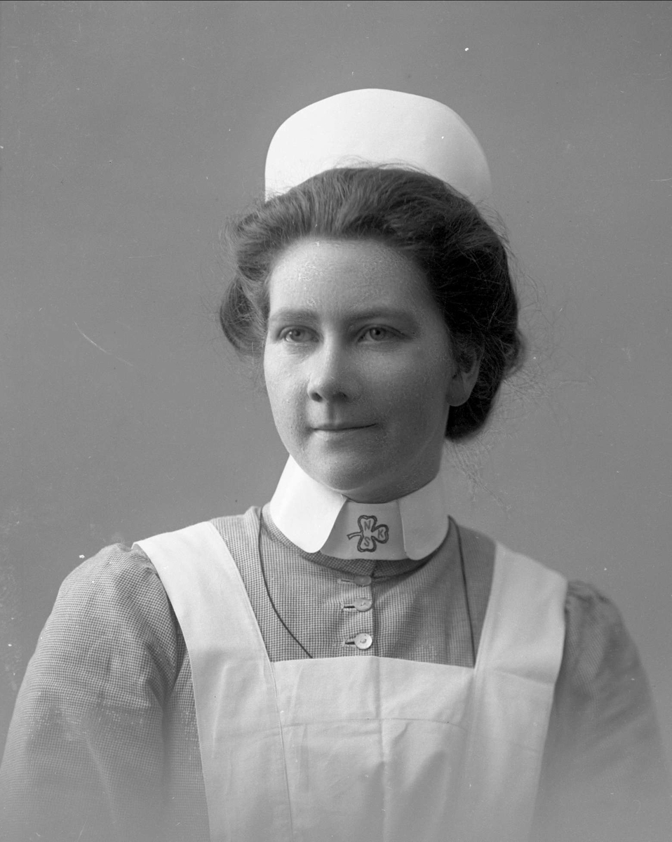 Gustav Borgen, Portrett, sykepleier, Josefine Kråkemoe.