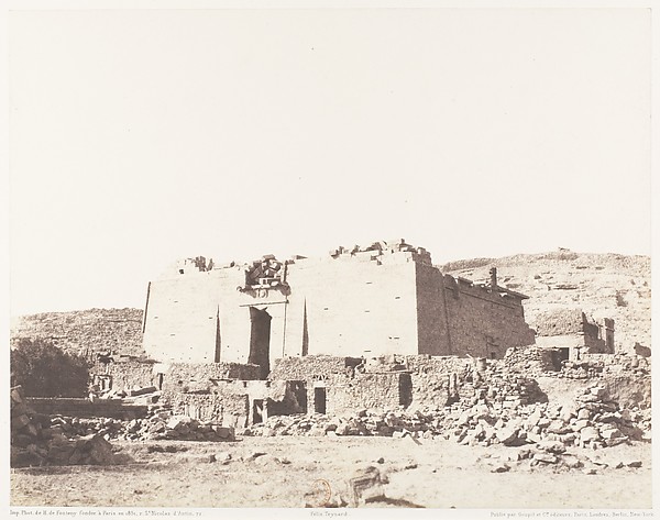 Félix Teynard, Kalabcheh (Talmis), Ruines du temple - Façade et Mur d'Enceinte