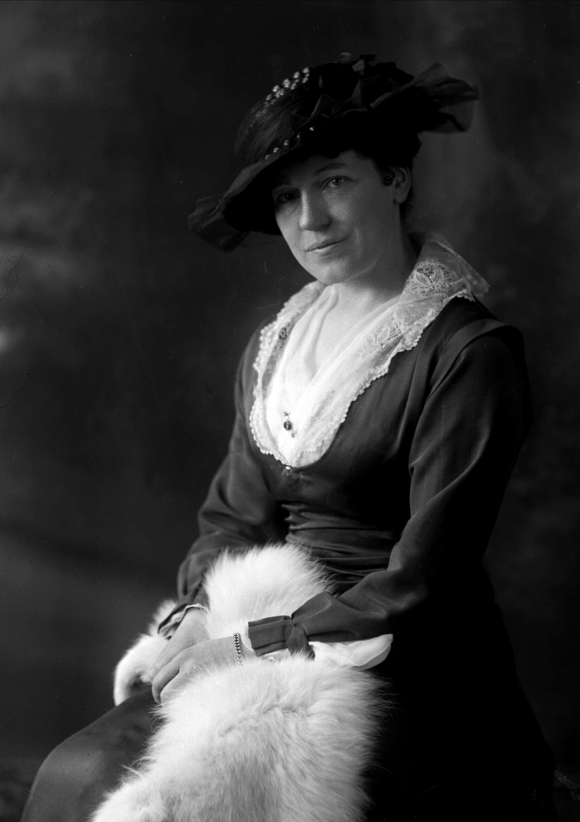 Gustav Borgen, Portrett av Antoinette Cappelen, født Von der Lippe.