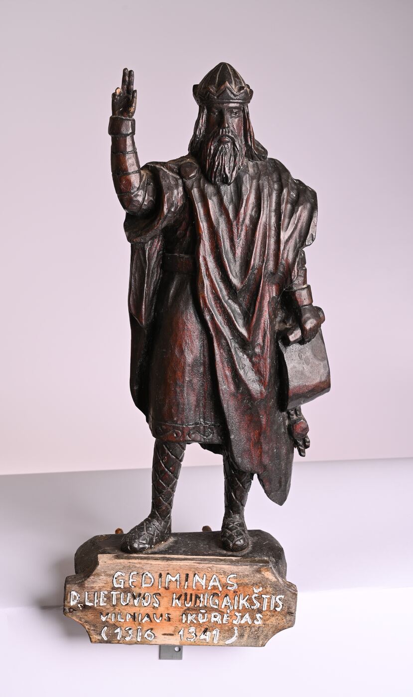 Antanas Bagdonas, Medžio skulptūra „Gediminas, Lietuvos didysis kunigaikštis (1345–1377)“