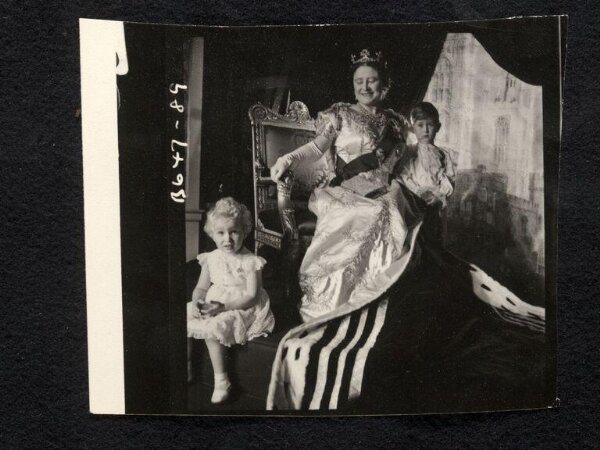 Beaton, Cecil (Sir), Photograph