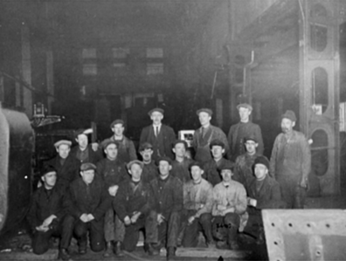 Anno Domkirkeodden, GRUPPE, ARBEIDERE, HAMAR JERNSTØPERI, HAM-JERN