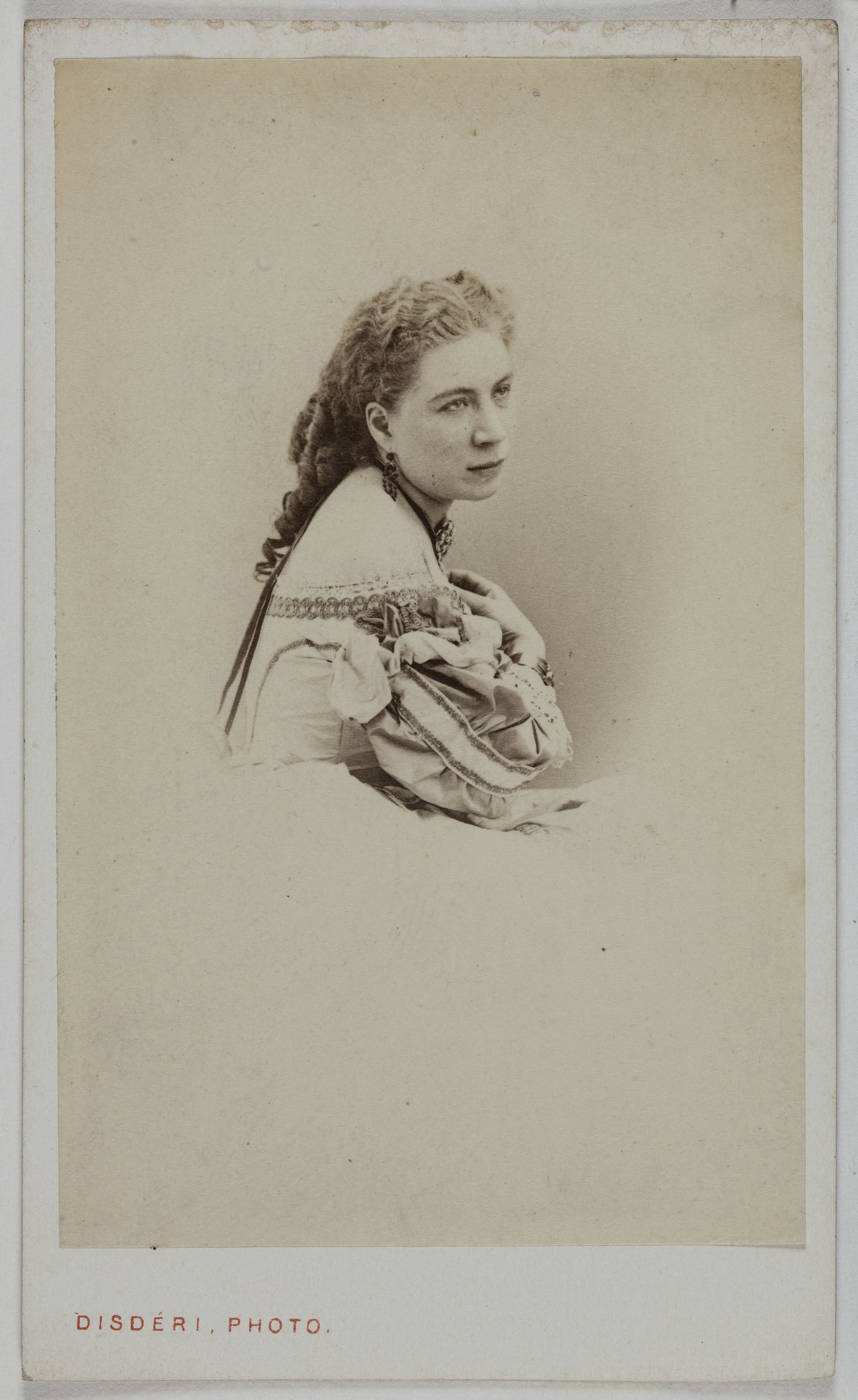 André-Adolphe-Eugène Disdéri, Portrait d'Aulnot (actrice)