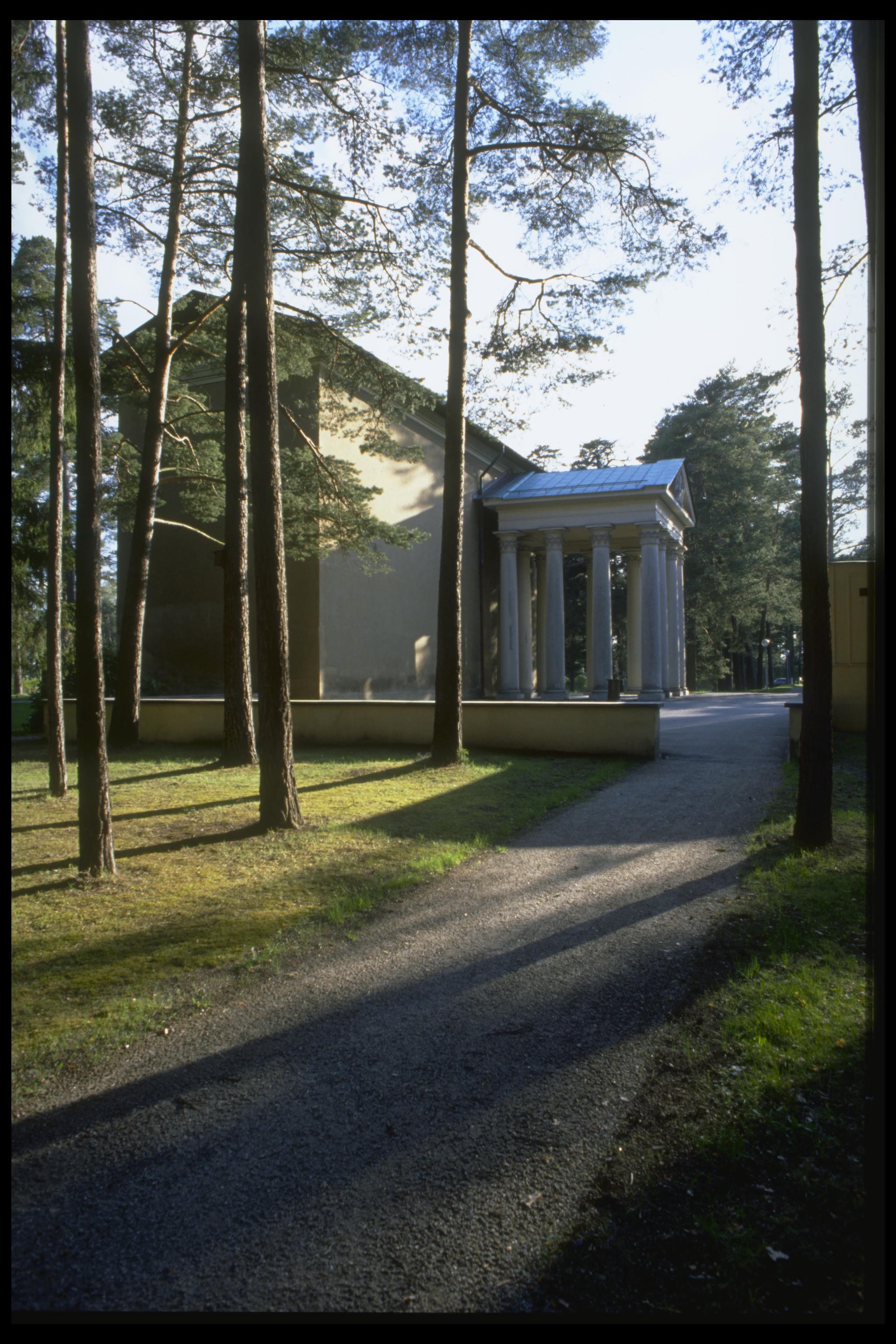 Bengt A Lundberg, Skogskyrkogården