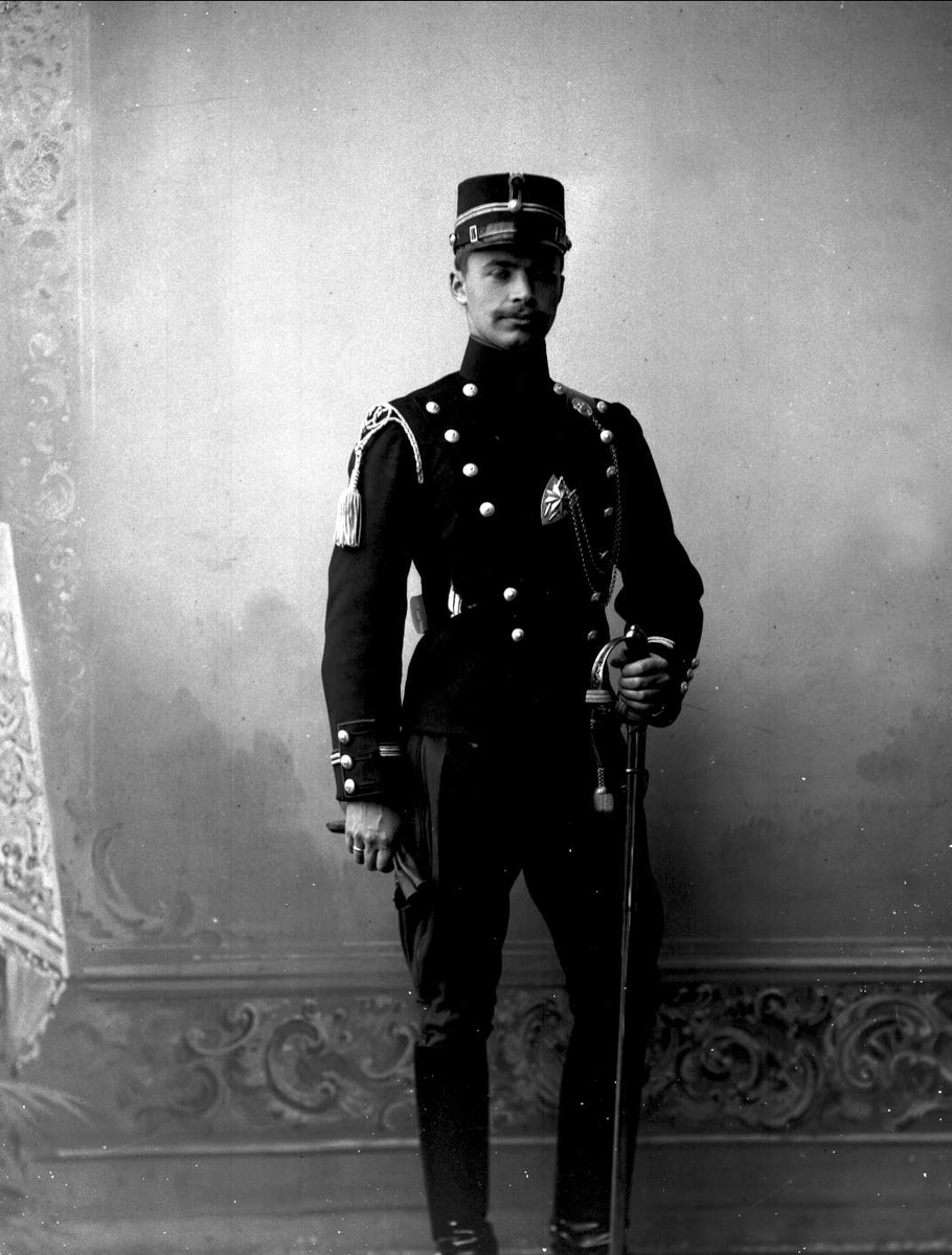 Gustav Borgen, Portrett, Christian August Gjertsen, i uniform som løytnant.