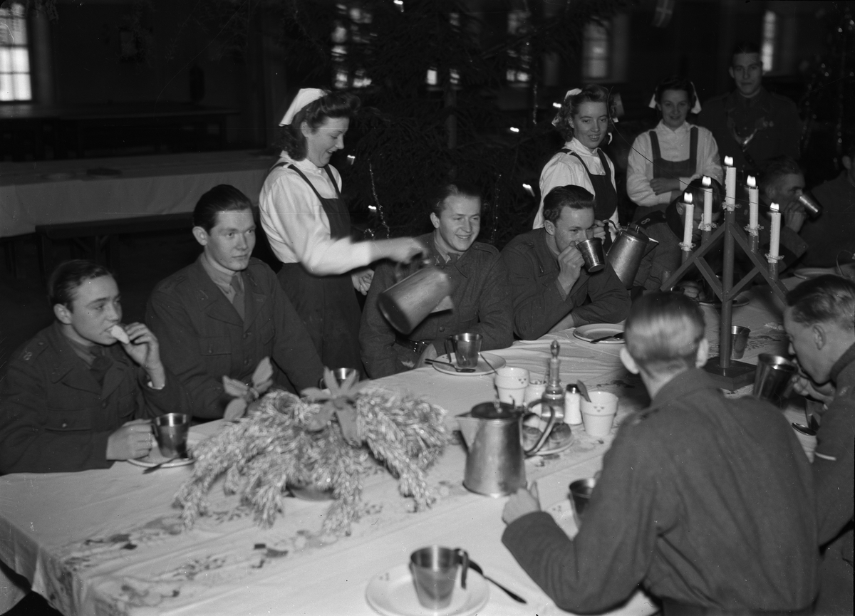 Paul Sandberg, Christmas Dinner at Upplands Regemente, I 8, Polacksbacken