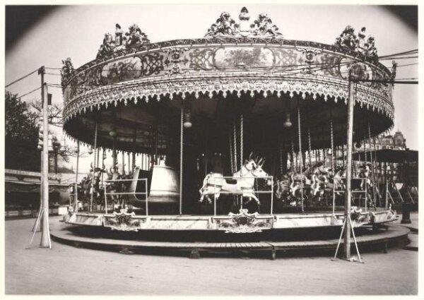 Atget, Jean-Eugène-Auguste, Carrousel
