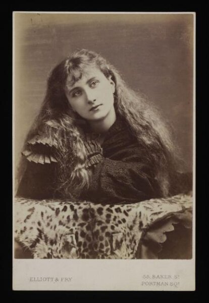 Elliott & Fry, Maude Branscombe