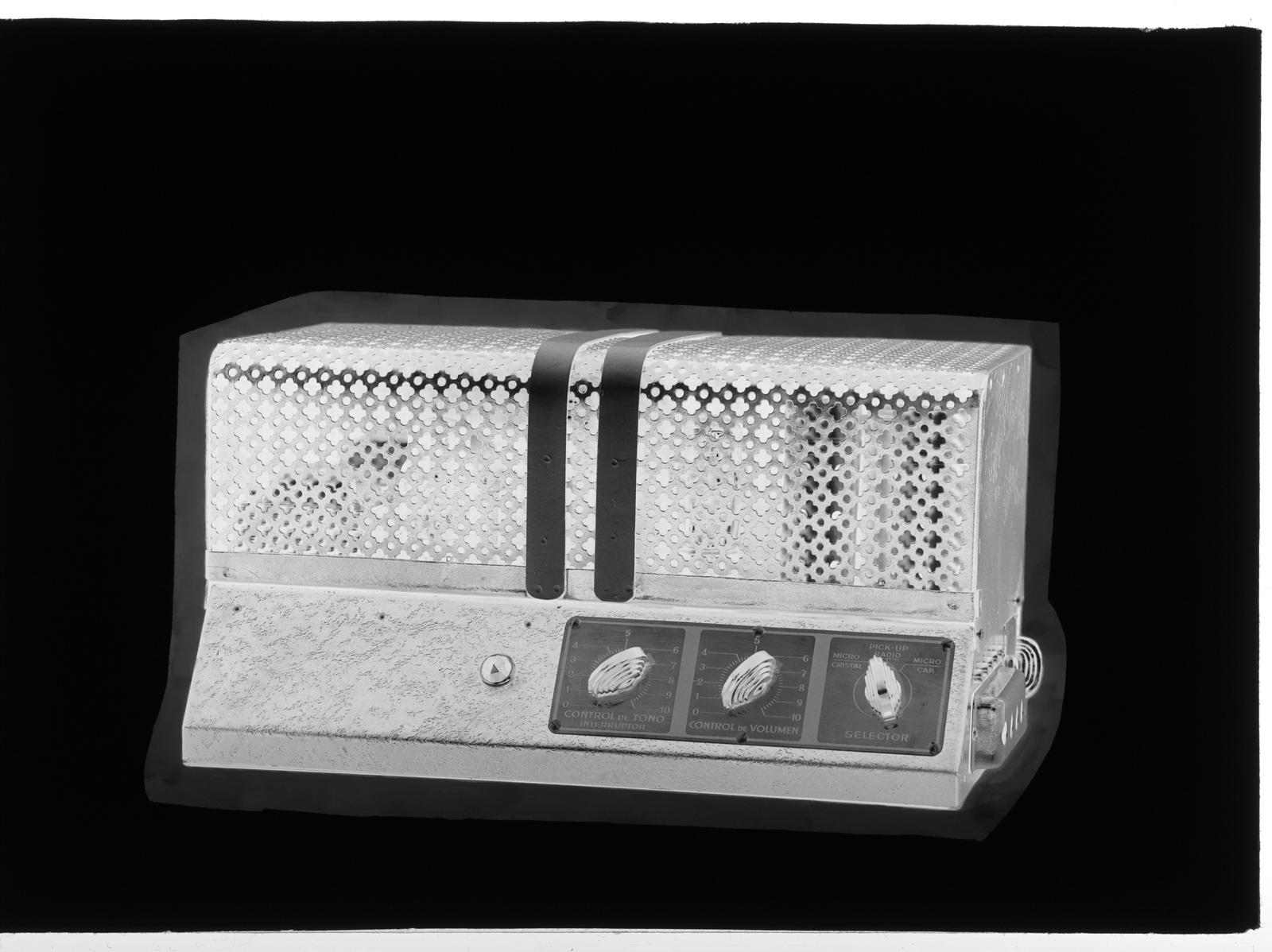 Desconegut, [Radio]
