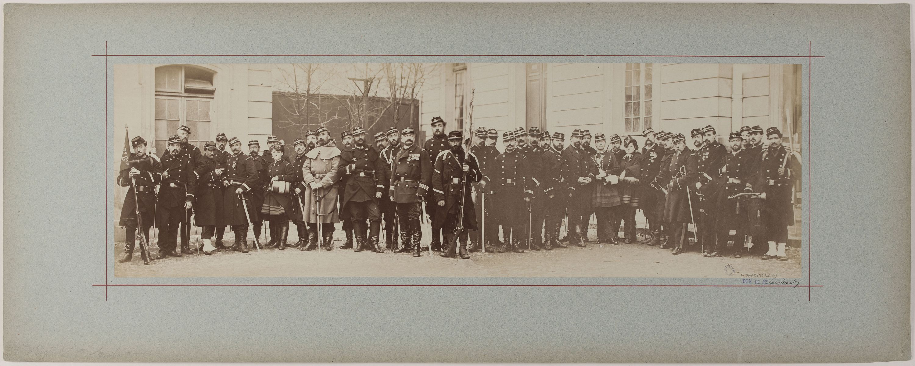 André-Adolphe-Eugène Disdéri, Panorama : portrait de groupe de soldats
