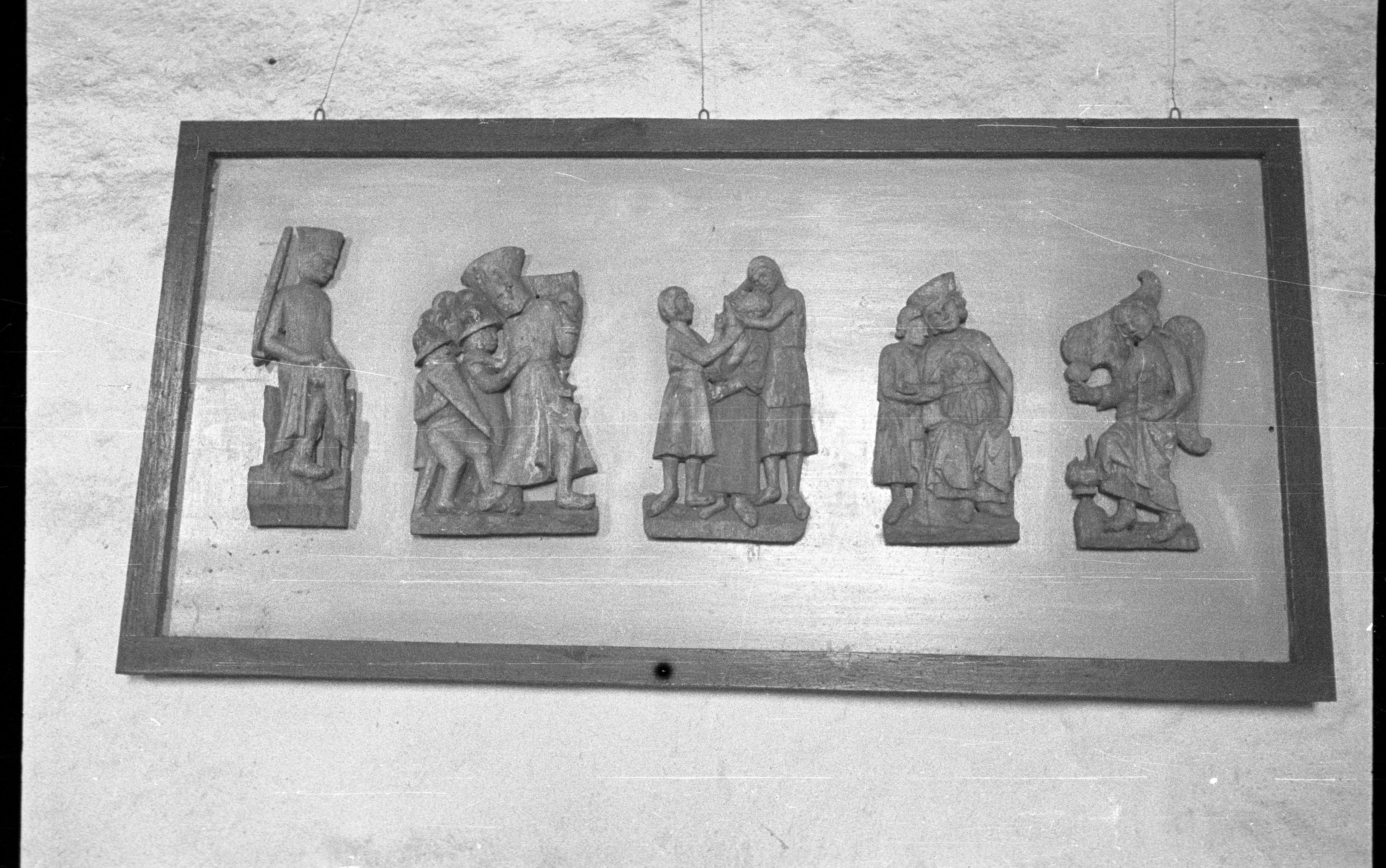 Berit Wallenberg, Sjösås gamla kyrka