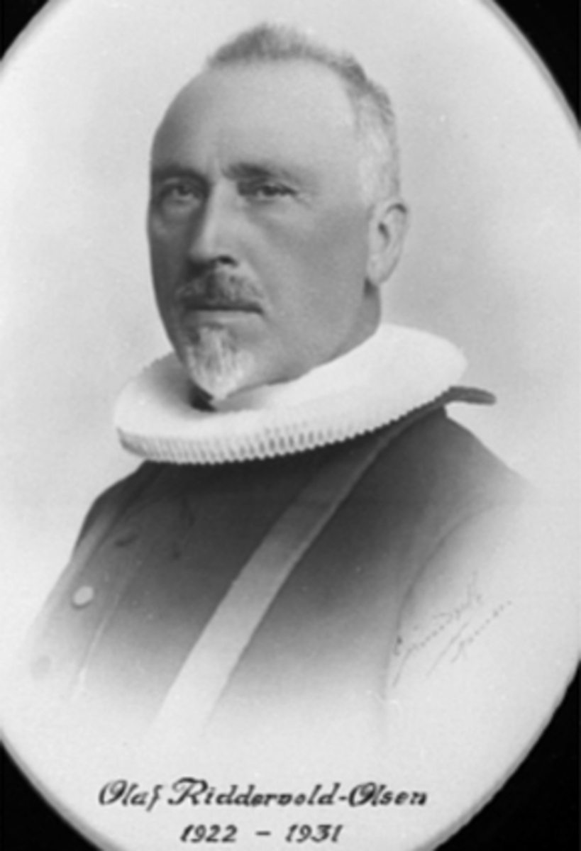 Anno Domkirkeodden, PORTRETT OLAF RIDDERVOLD-OLSEN, PRESTPrest på Hamar fra 1922 til 1931.