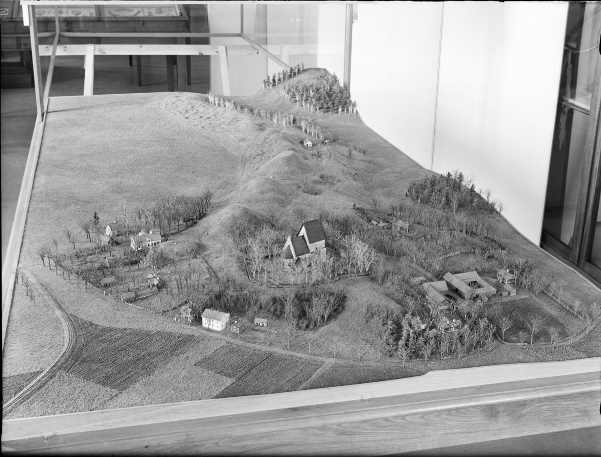 Paul Sandberg, Modell av Gamla Uppsala fornlämningsområde, 1947