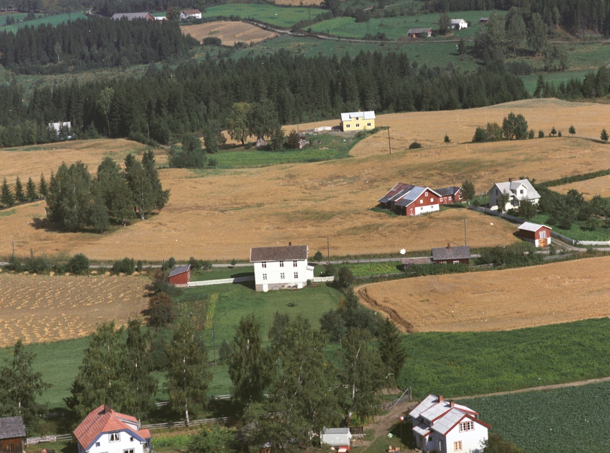 Widerøes Flyveselskap A/S, Flyfoto, Netteberg, menighetshus, Gaupen, Ringsaker.