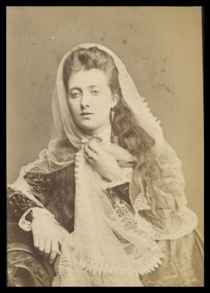 London Stereoscopic and Photographic Company, Guy Little Theatrical Photograph