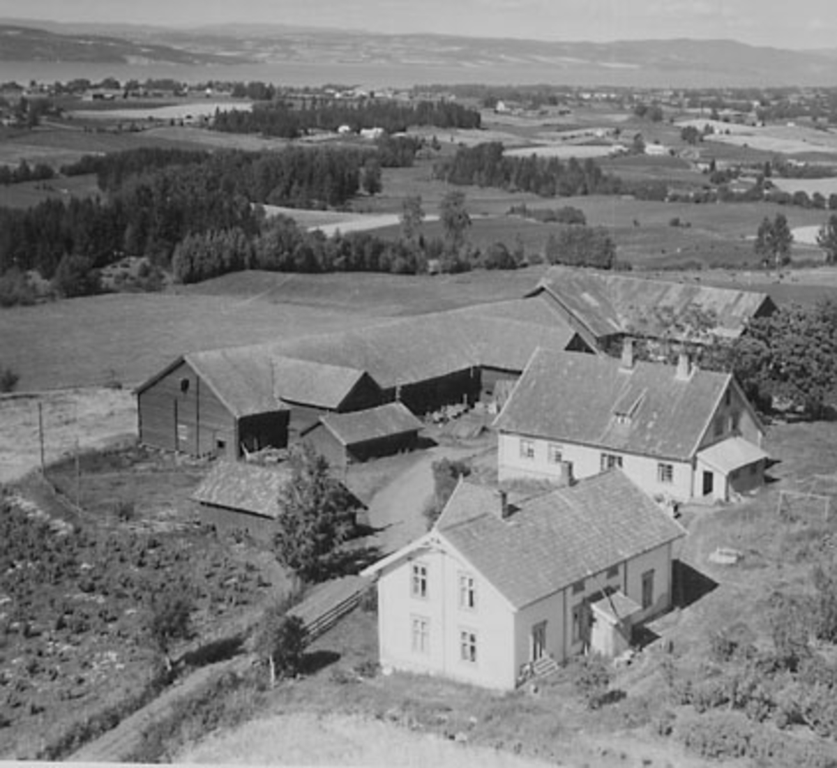 Widerøes Flyveselskap A/S, LUND GÅRD, FLYFOTO