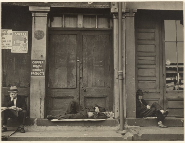 Walker Evans, South Street, New York