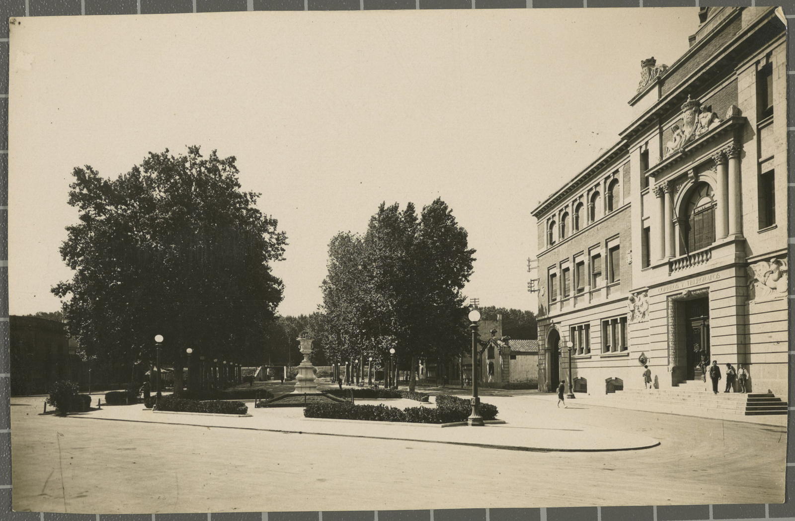 Desconegut, Avenida Ramon Folch