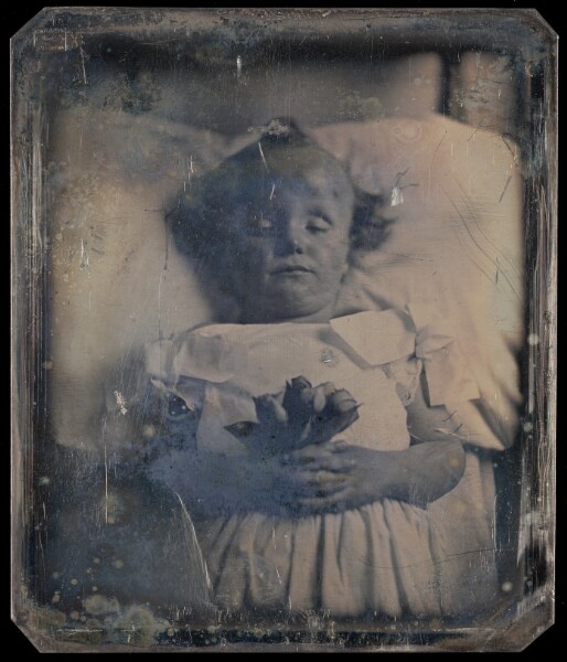 Jacob Byerly, [Postmortem Portrait of a Little Girl Holding a Small Bouquet of Roses]