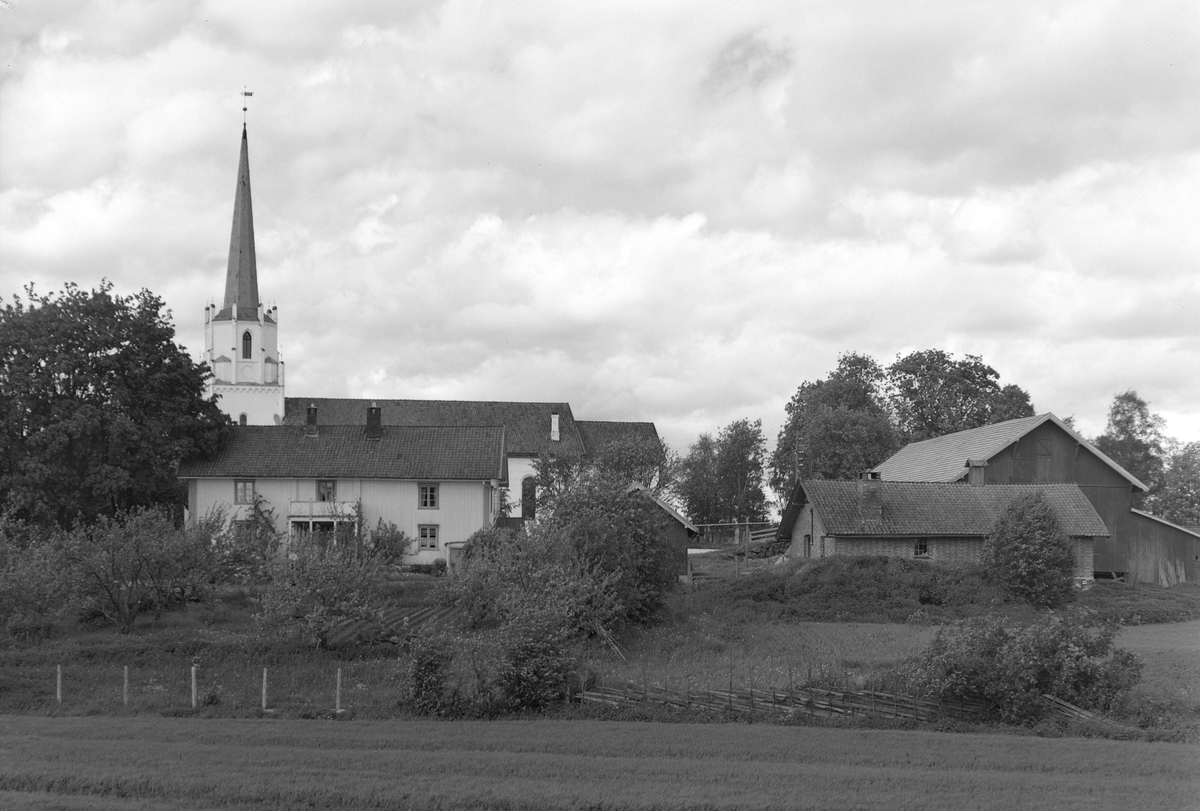 Anno Domkirkeodden, EKSTR: GARDSTUN, KLOKKARGARDEN, LØTEN KIRKE KLOKKERGÅRDEN. Se Løtenboka, bind 1. Bygdeboka fra 1949, side 255