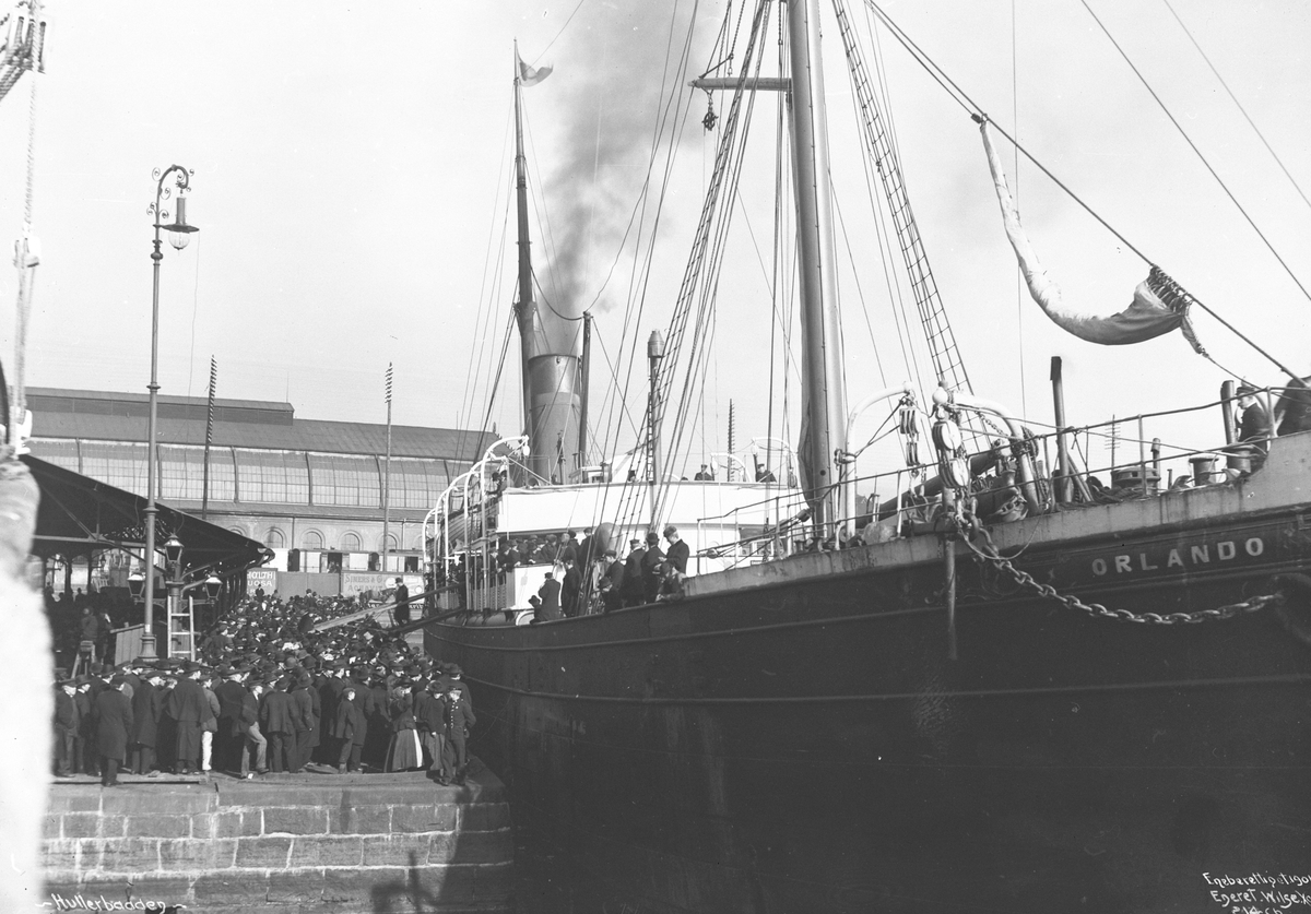 Anders Beer Wilse, Prot: Emigranters afsked Hullerbaaten April Konv: Emigranters afreise