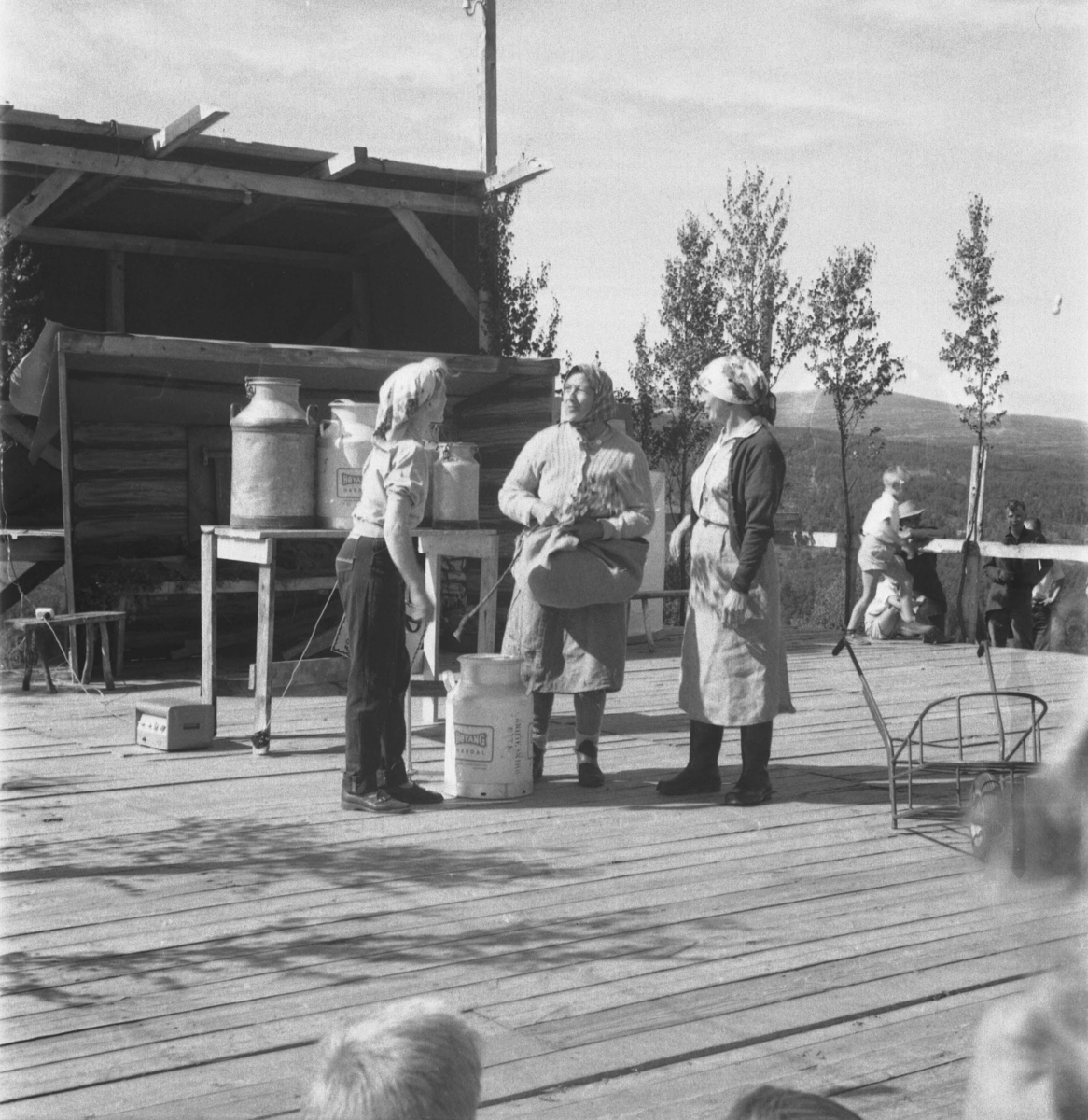 Per Magne Grue, Os, Dalsbygda, Kjurrudalstevnet, Scene, Opptreden, Teater