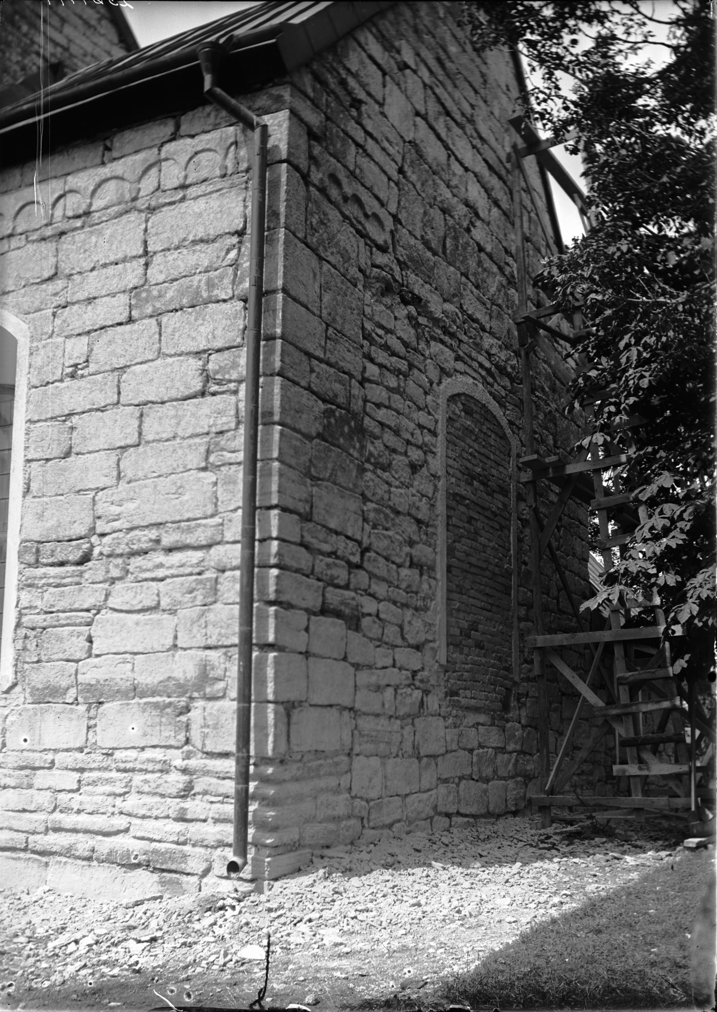 Bertil Waldén, Mosjö kyrka