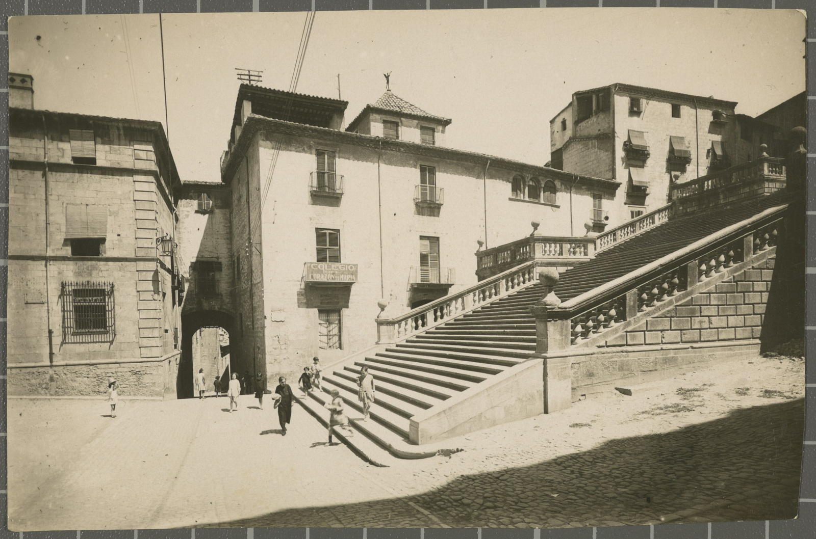 Desconegut, Escalera de la Catedral. Convento del Corazón de María