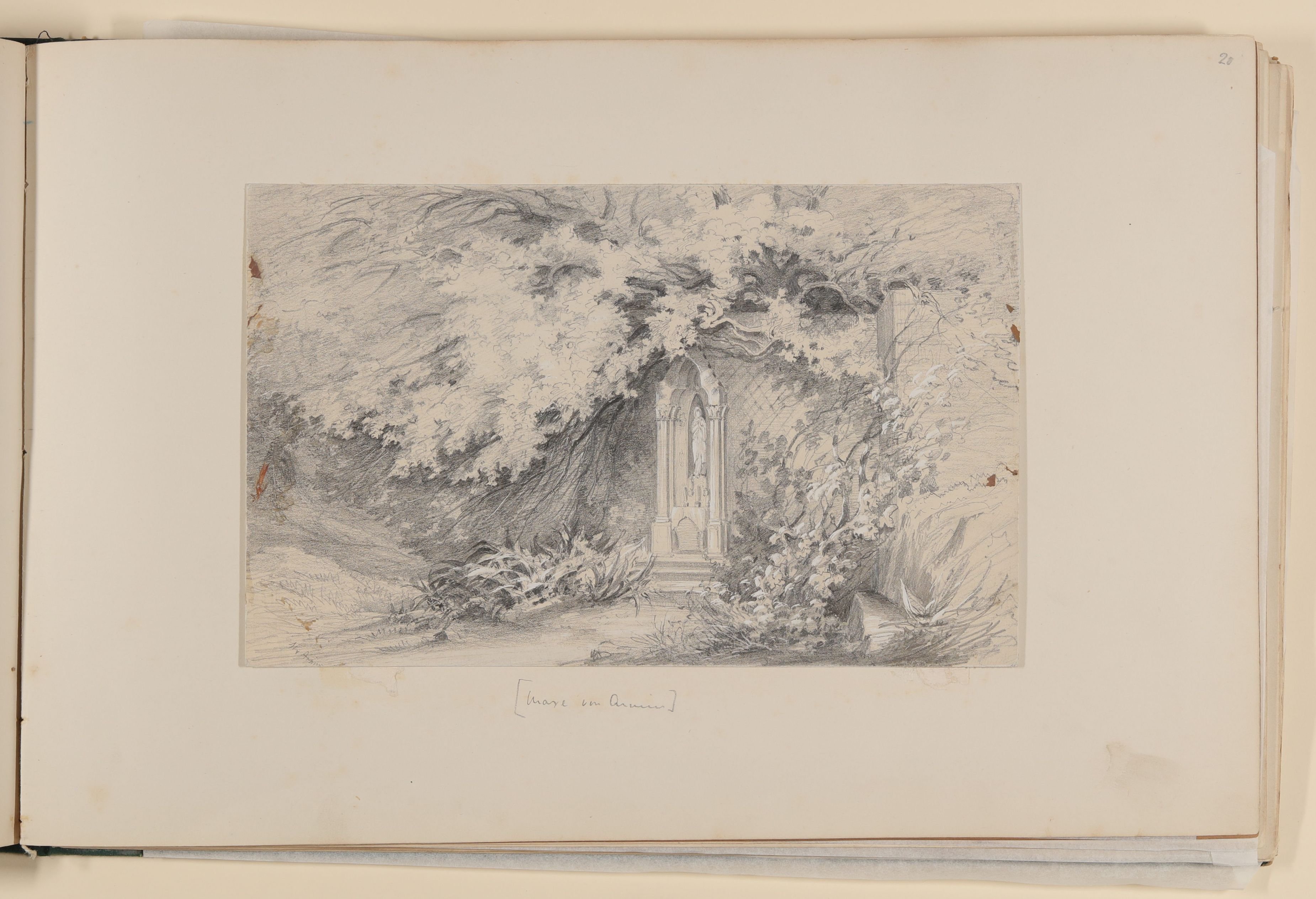 Maximiliane von Arnim, Kapelle im Wald unter Bäumen [aus einem Album aus dem Besitz der Bettine-Töchter]
