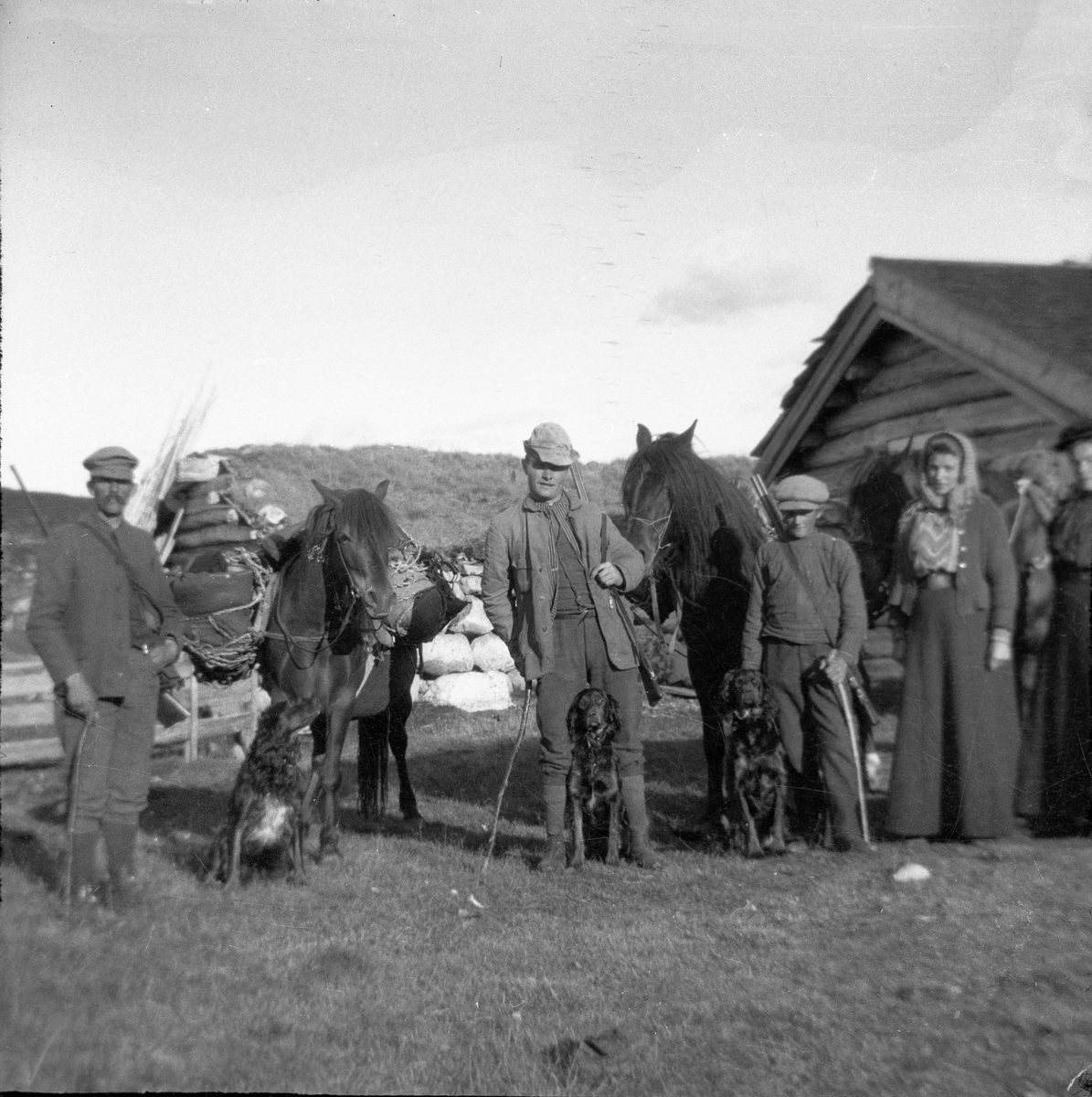 Anders O. Sørhuus, Mann og gutt med gevær, kløvhest